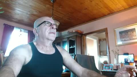 Snapshot of mauriceandre chatting on 22, 2, 2025 Maurice online show from 22, 2, 2025