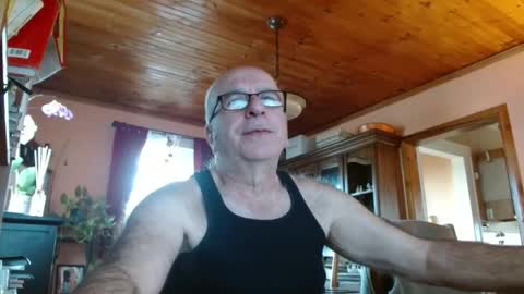 Snapshot of mauriceandre chatting on 10, 3, 2025 Maurice online show from 10, 3, 2025