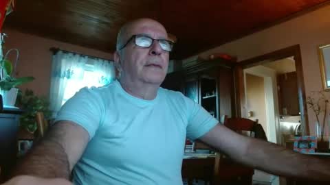 Snapshot of mauriceandre chatting on 1, 10, 2025 Maurice online show from 1, 10, 2025