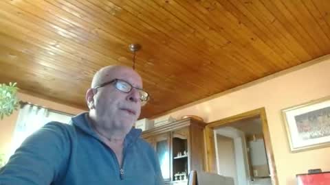 Snapshot of mauriceandre chatting on 11, 4, 2026 Maurice online show from 11, 4, 2026