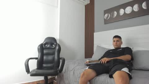 Snapshot of mauro_boy chatting on 25, 6, 2026 mauro_boy online show from 25, 6, 2026