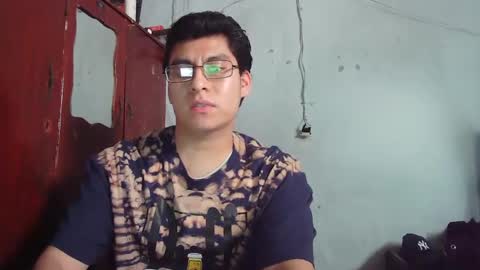 Snapshot of maurodirty chatting on 20, 12, 2024 Mauro online show from 20, 12, 2024