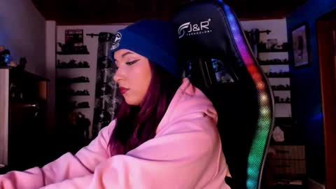 Hilary online show from 23, 9, 2025