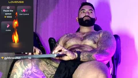 max__prada online show from 19, 9, 2025