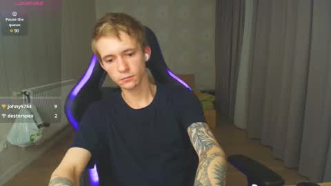 Max Gen with tats 24years  And Ethan without tats 20 years online show from 29, 12, 2024