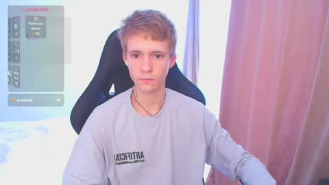 Max Gen with tats 24years  And Ethan without tats 20 years online show from 27, 2, 2025