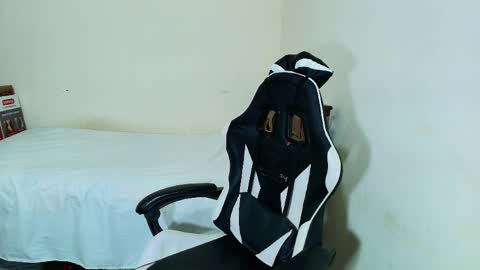 max_love25 online show from 26, 11, 2025