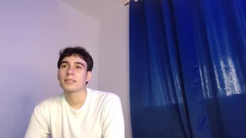 Snapshot of max_snow1616 chatting on 19, 11, 2025 max_snow1616 online show from 19, 11, 2025