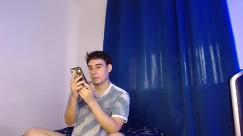 Snapshot of max_snow1616 chatting on 28, 11, 2025 max_snow1616 online show from 28, 11, 2025