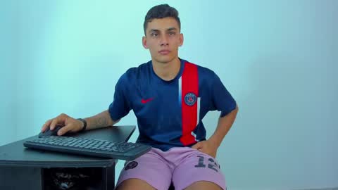 Snapshot of max_wild01 chatting on 30, 5, 2026 MAX online show from 30, 5, 2026