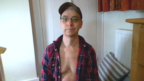 Max Davies online show from 2, 2, 2025