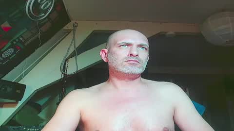 Snapshot of maxhardcore77 chatting on 9, 3, 2025 maxhardcore77 online show from 9, 3, 2025