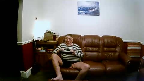 MAX online show from 2, 2, 2025