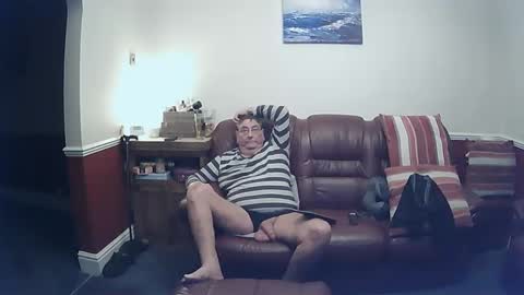 MAX online show from 28, 2, 2025