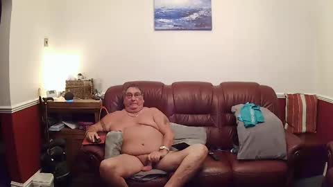 Snapshot of maxi_johnes chatting on 18, 5, 2026 MAX online show from 18, 5, 2026