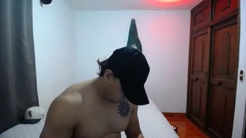 Snapshot of maxi_k01 chatting on 17, 11, 2025 maxi_k01 online show from 17, 11, 2025