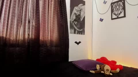 Snapshot of maxi_styles chatting on 14, 1, 2025 Alex online show from 14, 1, 2025