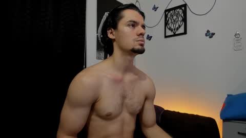 Snapshot of maxi_styles chatting on 31, 1, 2025 Alex online show from 31, 1, 2025