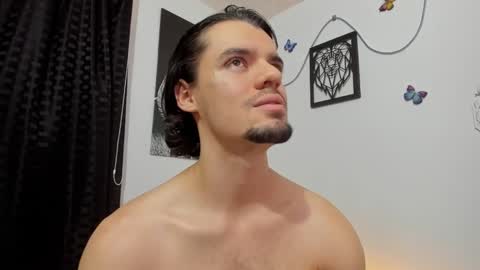 Snapshot of maxi_styles chatting on 31, 1, 2025 Alex online show from 31, 1, 2025