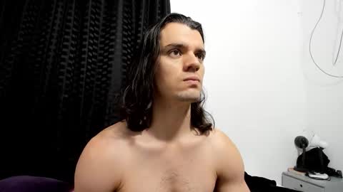 Snapshot of maxi_styles chatting on 14, 10, 2025 Alex online show from 14, 10, 2025