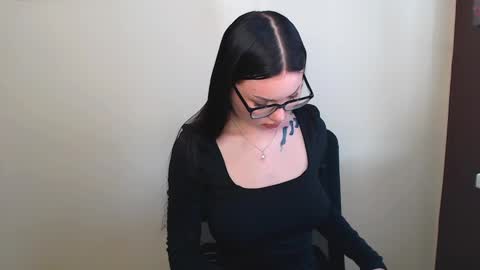 Snapshot of maxi_sweetheart chatting on 5, 3, 2025 Joanna online show from 5, 3, 2025