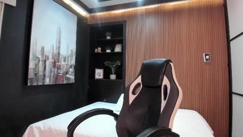 Snapshot of maxigarcia_ chatting on 14, 6, 2026 Maxi online show from 14, 6, 2026