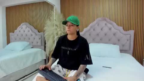Snapshot of maxigarcia_ chatting on 22, 6, 2026 Maxi online show from 22, 6, 2026
