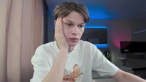 Snapshot of maxim_burn chatting on 25, 2, 2025 maxim burn online show from 25, 2, 2025