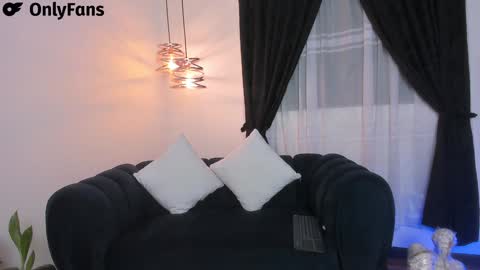 Maximo online show from 28, 1, 2025