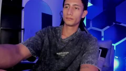 Snapshot of maximo_romano chatting on 5, 8, 2026 Maximo online show from 5, 8, 2026