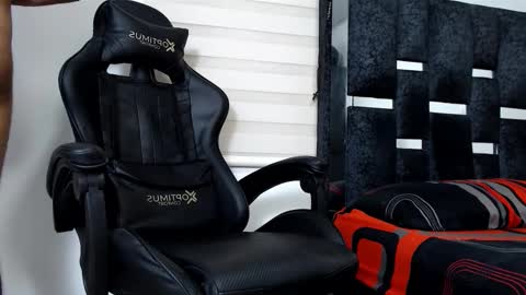 Maximo Sebastian online show from 14, 12, 2025