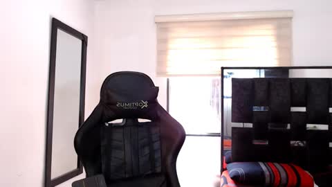 Maximo Sebastian online show from 27, 5, 2026