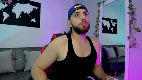 Snapshot of maximo_wolf1 chatting on 2, 12, 2025 Maximo Wolf online show from 2, 12, 2025