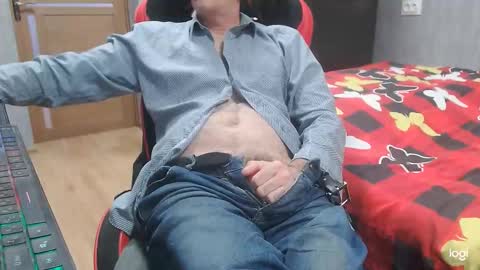 Snapshot of maximus3334 chatting on 30, 10, 2025 maximus3334 online show from 30, 10, 2025