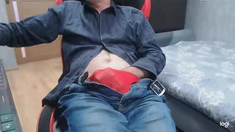 Snapshot of maximus3334 chatting on 11, 11, 2025 maximus3334 online show from 11, 11, 2025