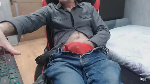 Snapshot of maximus3334 chatting on 26, 11, 2025 maximus3334 online show from 26, 11, 2025