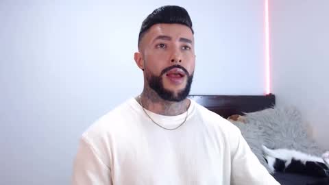 Independent Model online show from 19, 9, 2025