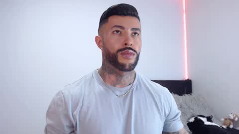 Independent Model online show from 1, 10, 2025