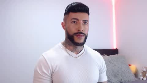 Independent Model online show from 22, 10, 2025