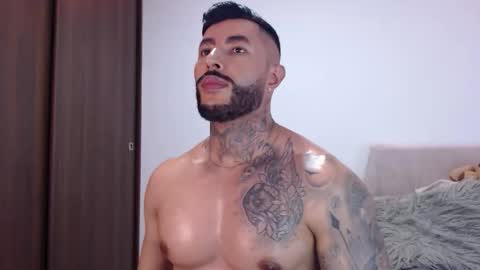 Independent Model online show from 20, 11, 2025