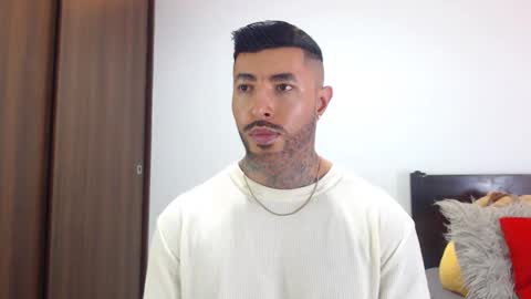 Independent Model online show from 14, 2, 2026