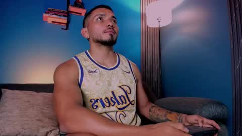 Maximus Clark online show from 27, 10, 2025