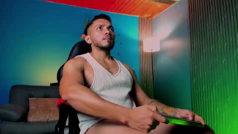 Maximus Clark online show from 7, 1, 2026