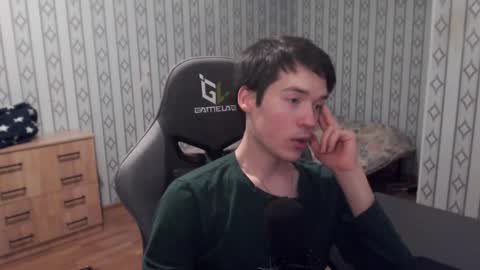 Snapshot of maximuslan chatting on 17, 12, 2025 Marcolas online show from 17, 12, 2025