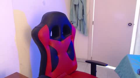 maxinesex_ online show from 18, 2, 2026