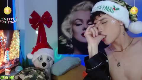 Snapshot of maxiy_001 chatting on 20, 12, 2024 Max online show from 20, 12, 2024