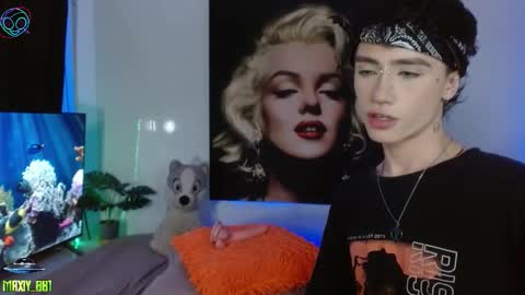 Snapshot of maxiy_001 chatting on 20, 11, 2025 Max online show from 20, 11, 2025