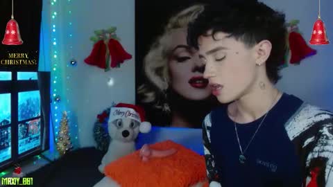 Snapshot of maxiy_001 chatting on 15, 12, 2025 Max online show from 15, 12, 2025