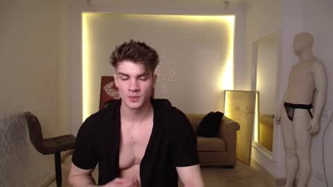 MaxKaiden online show from 14, 2, 2025