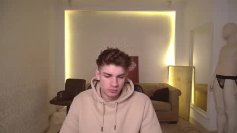 MaxKaiden online show from 27, 2, 2025